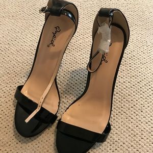 Quipid heels